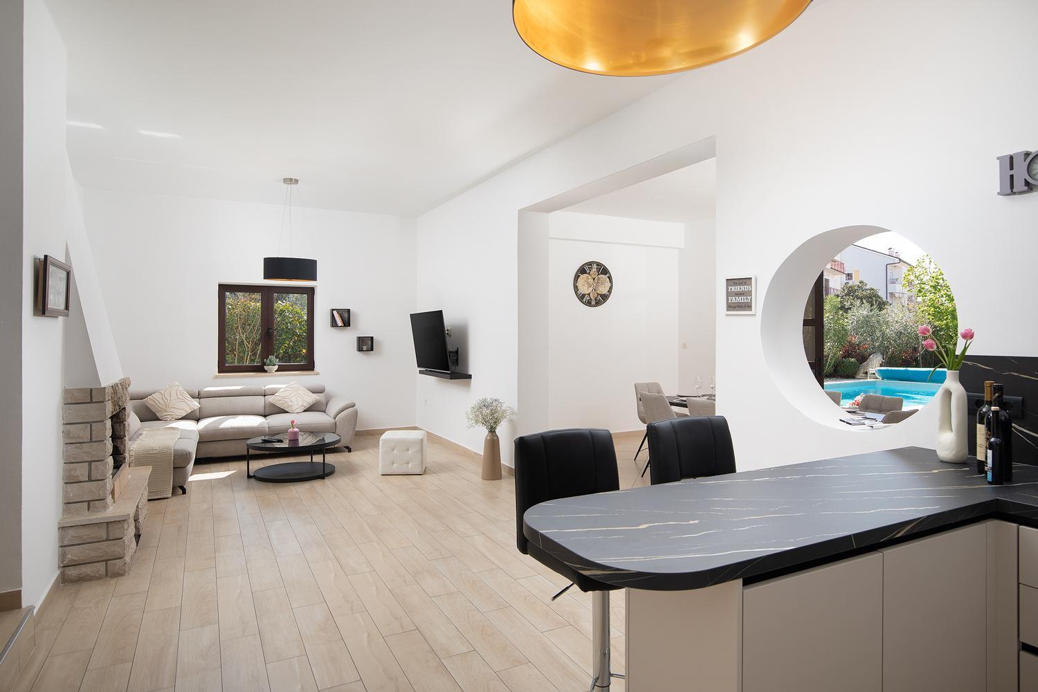 Villa Andrija Family Dream With Heated Pool At The Sea With Beautiful Garden, Outside Cinema And Kids Playground Fažana Buitenkant foto