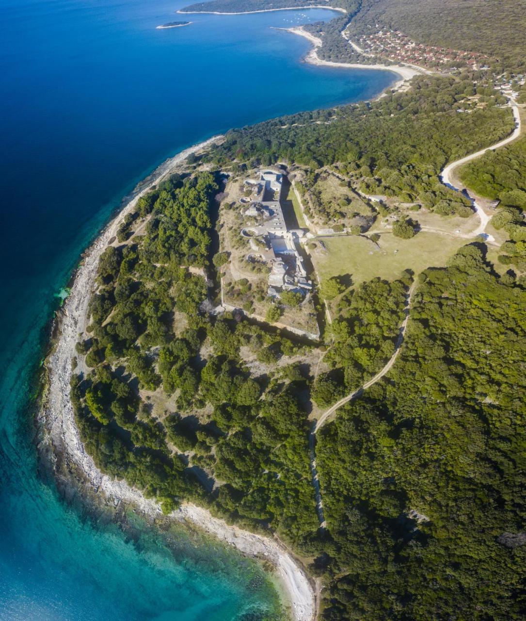 Villa Andrija Family Dream With Heated Pool At The Sea With Beautiful Garden, Outside Cinema And Kids Playground Fažana Buitenkant foto