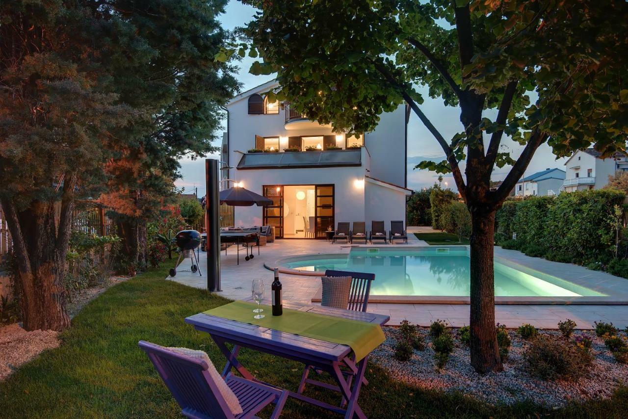 Villa Andrija Family Dream With Heated Pool At The Sea With Beautiful Garden, Outside Cinema And Kids Playground Fažana Buitenkant foto